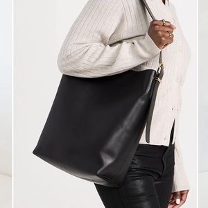 Madewell - The Essential Tote with Gold Buckle